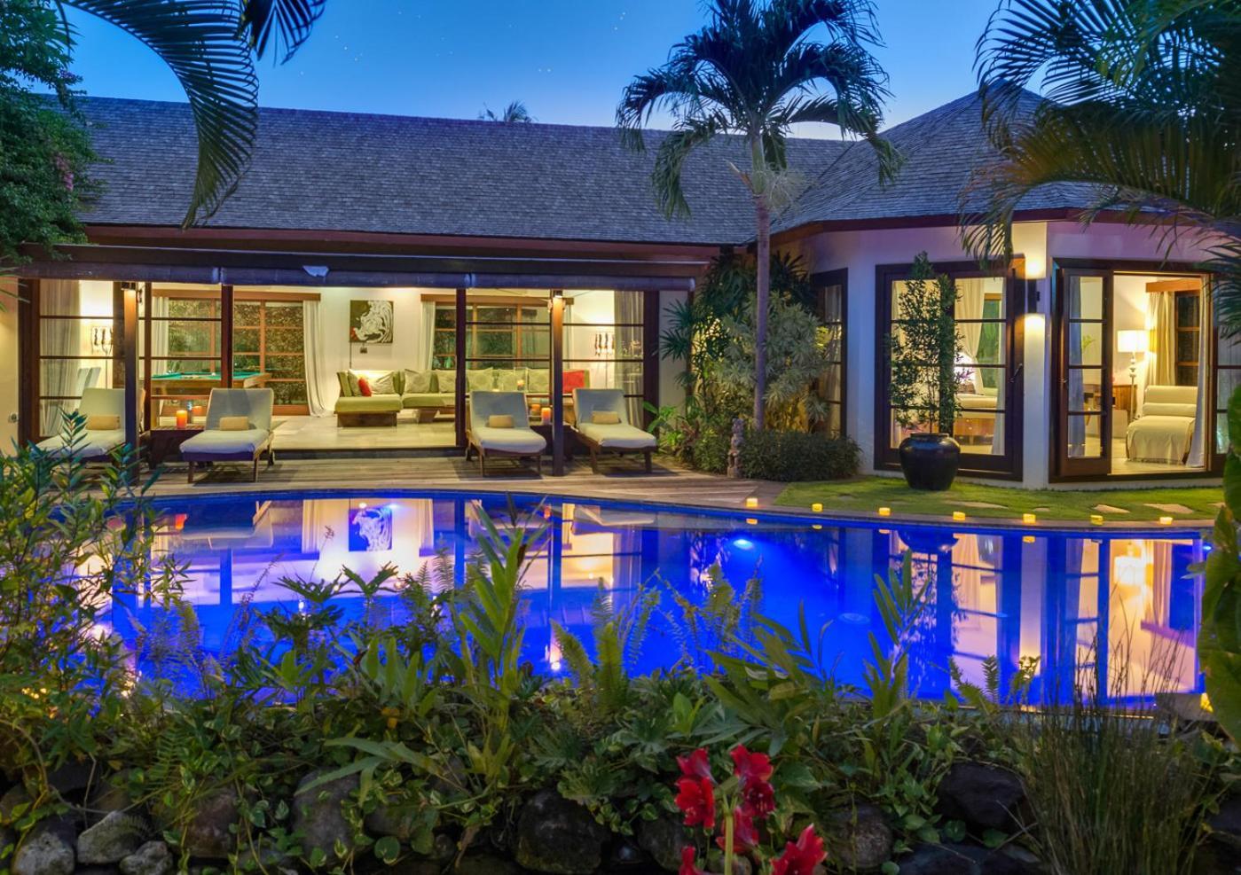 Lataliana Seminyak Villa Exterior photo