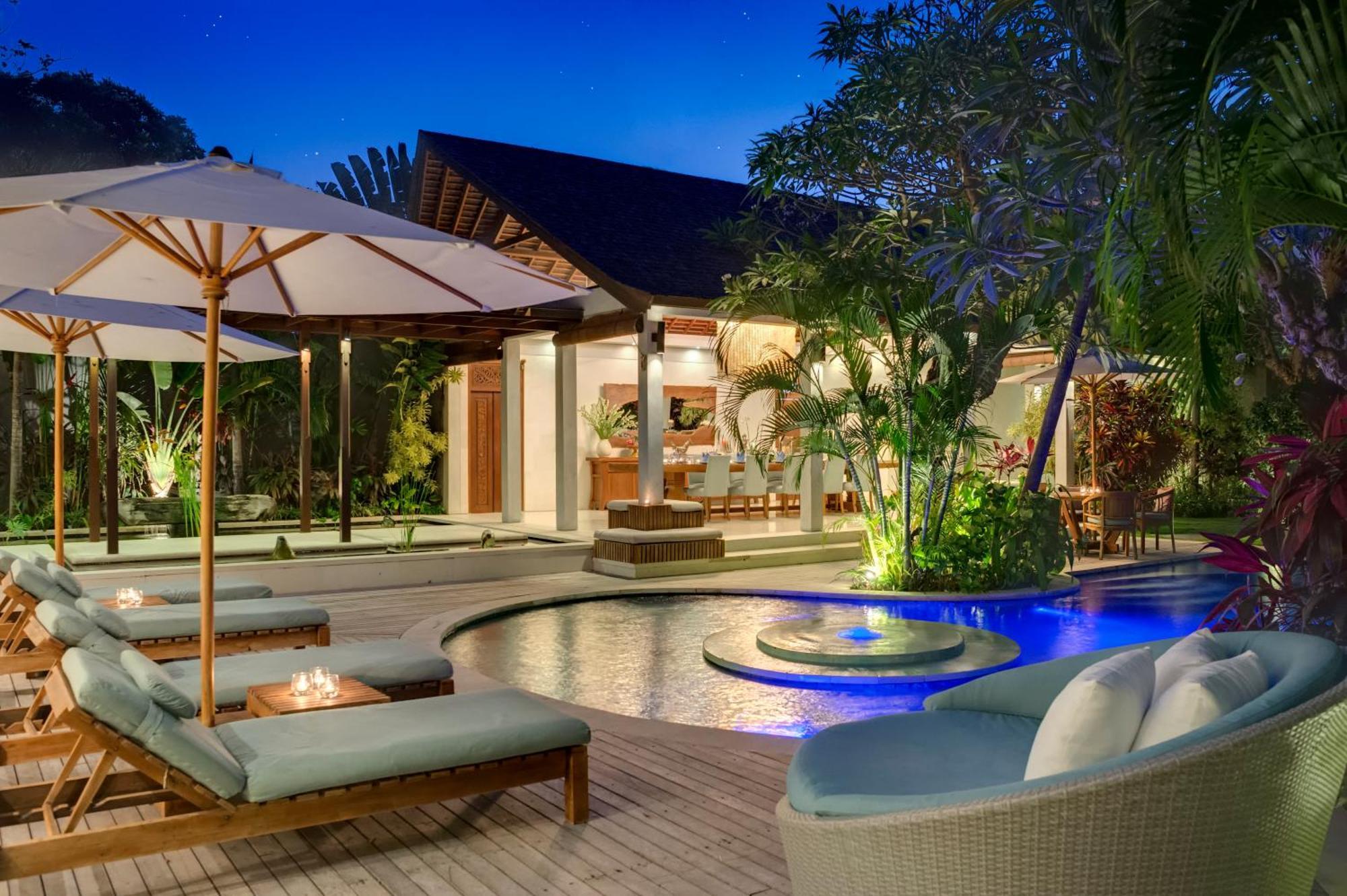 Lataliana Seminyak Villa Exterior photo