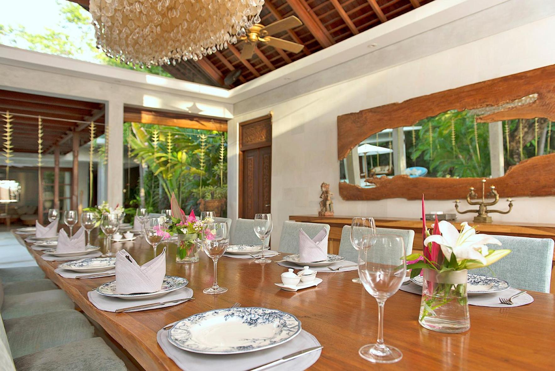 Lataliana Seminyak Villa Exterior photo